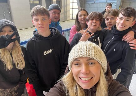 Ósmoklasiści na lodzie w Redzikowie!