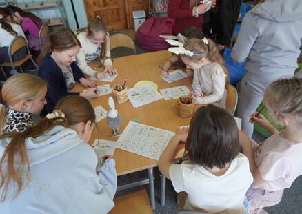 Tropem wielkanocnego zajączka